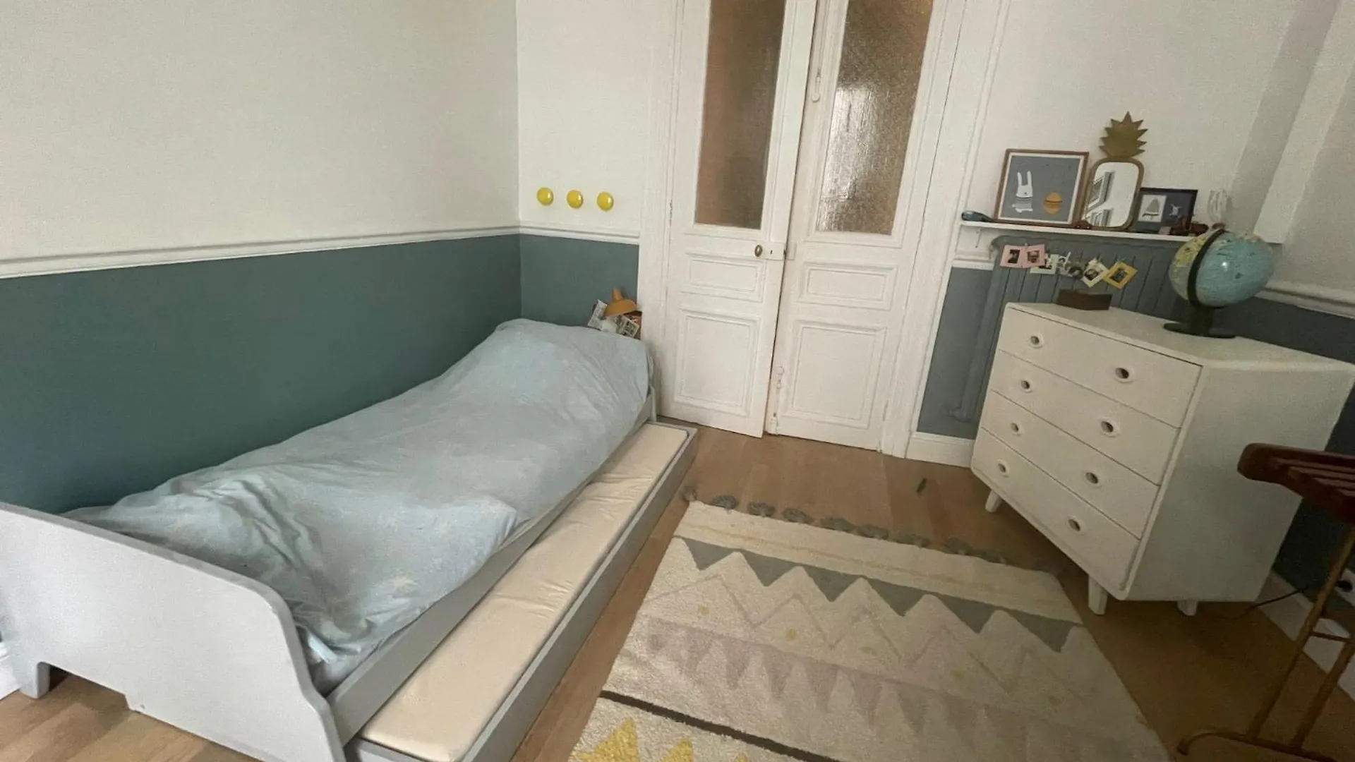 3 Bedrooms In Montmartre Paris 0*,